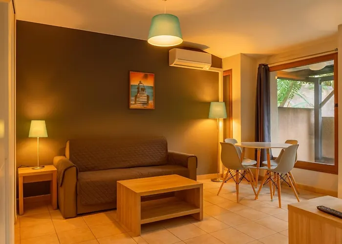 Mini Dans Calme Wifi Piscine A Pied