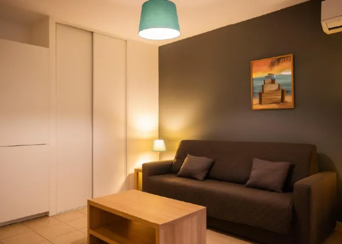 Mini Dans Calme Wifi Piscine A Pied 别墅