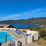Mini Dans Calme Wifi Piscine A Pied Vila
